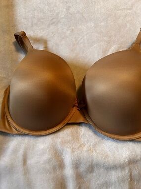 Victoria's Secret Smooth Molded Bra in Brown Tan